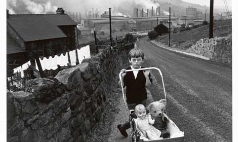 Paul Caponigro, Reefert Church, Glendalough, County Wicklow, Ireland, 1988, © Paul Caponigro.