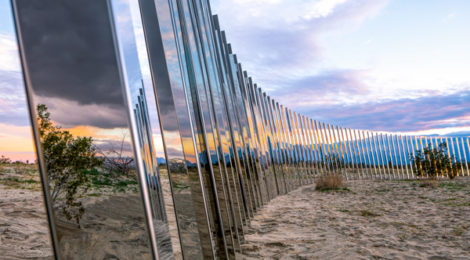 Desert X installation view
of Phillip K. Smith III, The Circle of Land and Sky,
2017, photo by Lance Gerber, courtesy of the artist, Royale Projects and Desert X.