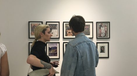 Engaged gallerygoers
