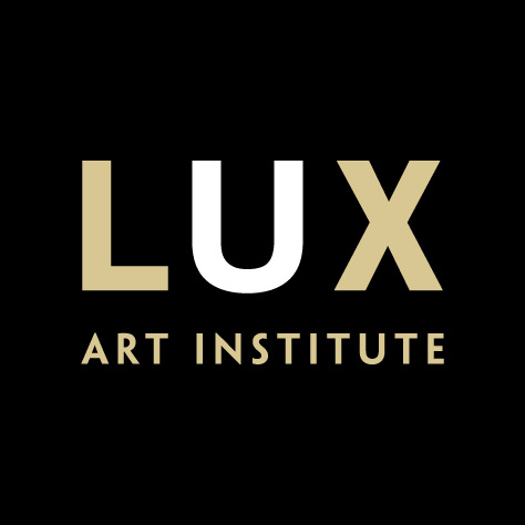 ART LOUNGE & STUDIO SERIES: LIA HALLORAN