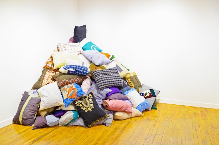 Reading the News—a 34,000 Pillows workshop