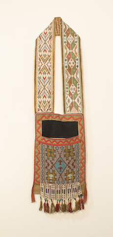 Uncovering the Biographies of Objects
